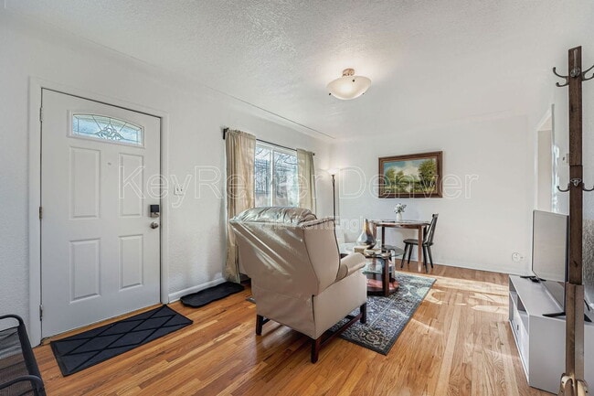 Foto del edificio - 2928 Milwaukee St