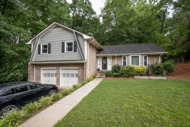 Building Photo - 281 Rhodes Dr