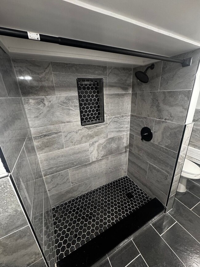 Foto del edificio - 6508 Winchester Ave