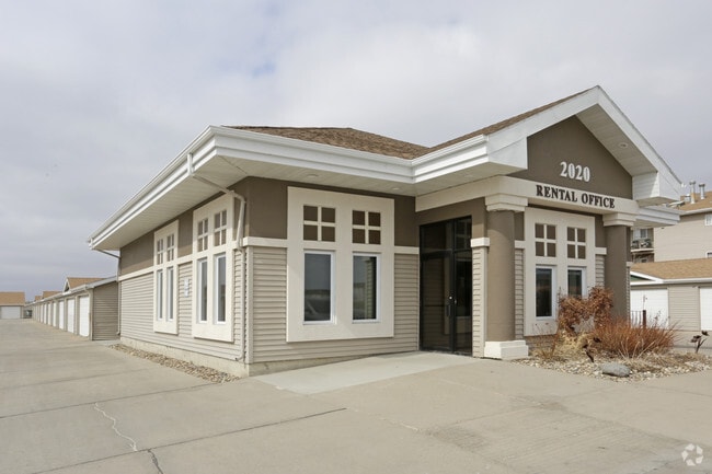 Oficina de alquiler - Cottonwood Apartment Homes