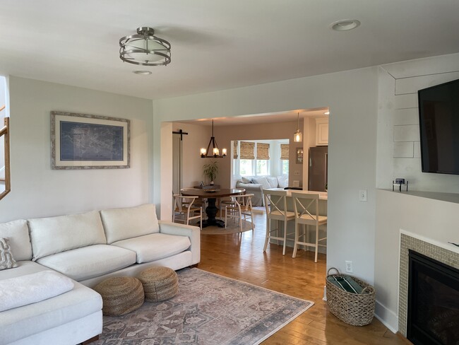 Foto del edificio - 207 Bay Tree Beach Rd