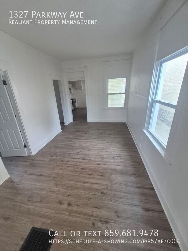 Foto del edificio - 1327 Parkway Ave