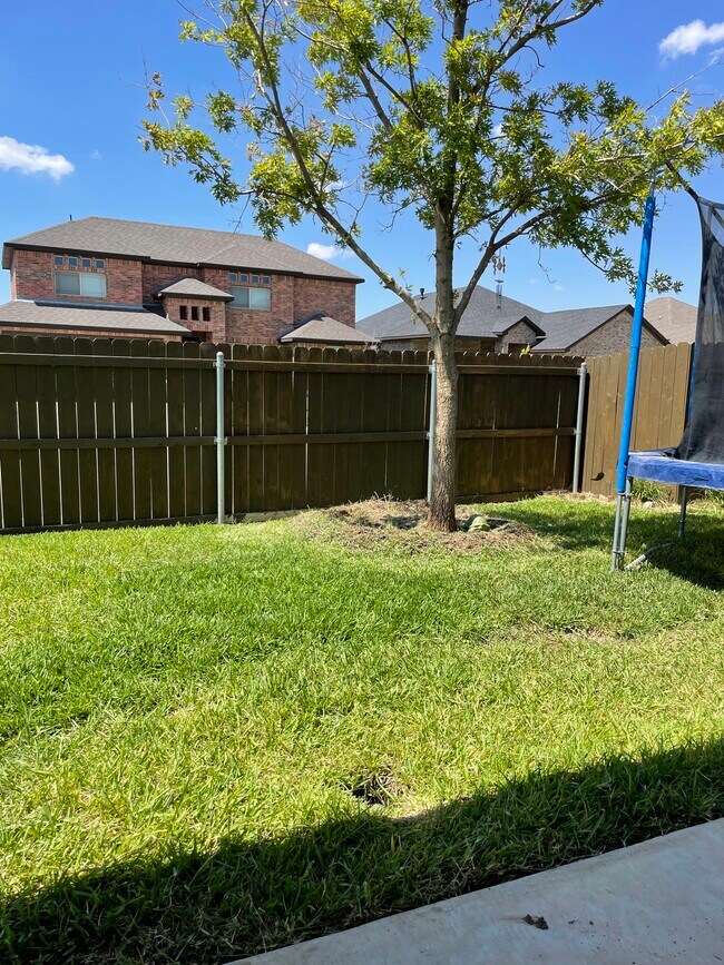 Foto del edificio - 8601 Alnwick Dr