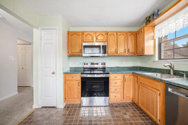 cocina - 50 Rittenhouse Ct