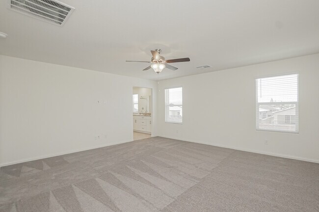 Foto del edificio - 7755 Bailey Creek Ln
