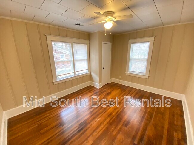 Foto del edificio - 1005 N Willett St