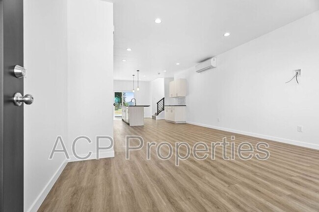 Foto del edificio - 1318 Bradley Ct
