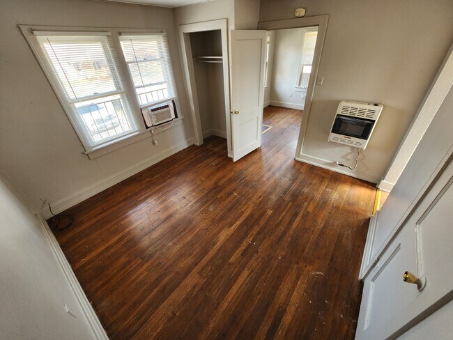Foto del edificio - 811 E 17th St