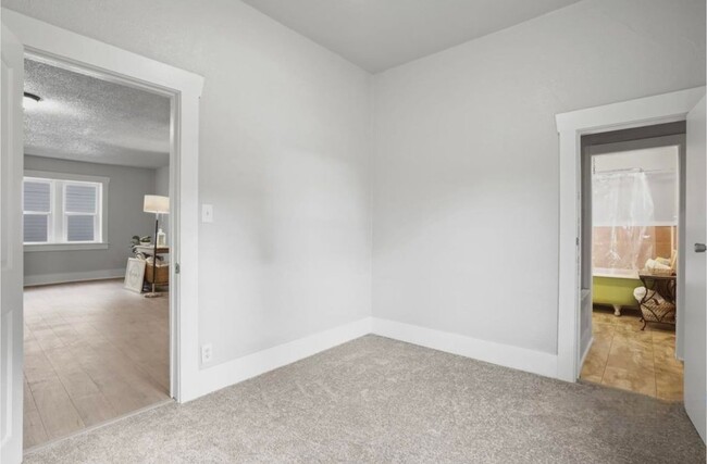 Main Bedroom - 724 15th Ave S