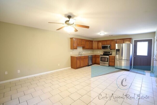 Foto del edificio - Utilities included!! Internet included!! Spacious 2 bed /2 full bath apt - includes washer/dryer