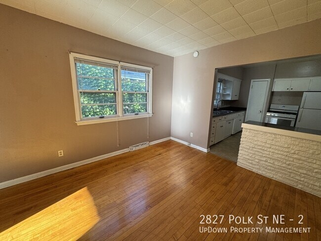 Building Photo - 2827 Polk St NE
