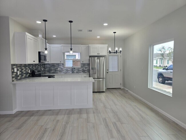 Foto del edificio - 919 N Abbey Ave