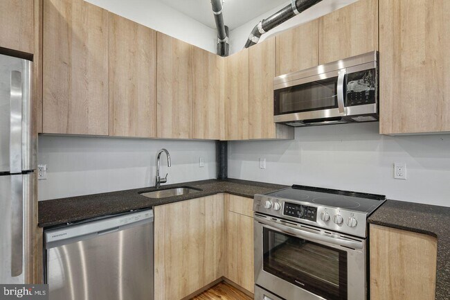 Building Photo - 1231 Wood St