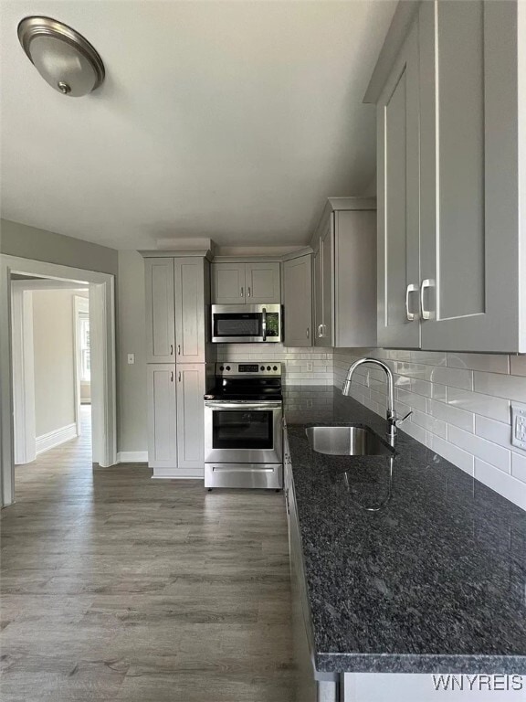 Building Photo - 355 Plymouth Ave