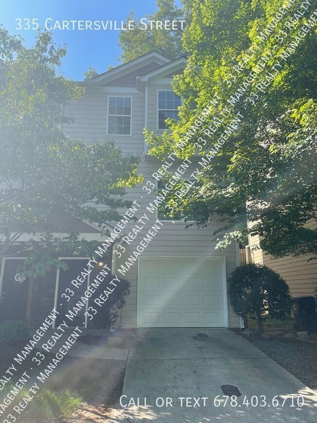 Building Photo - Freshly Renovated 3BR/1.5BA Townhome with ...