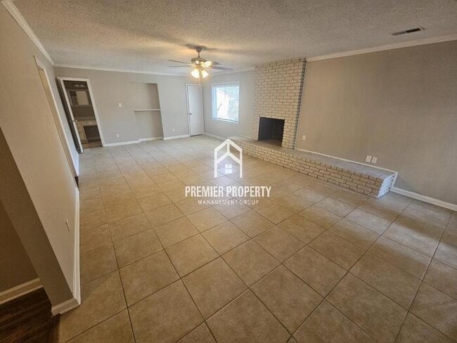 Building Photo - 1830 Myrna Ln