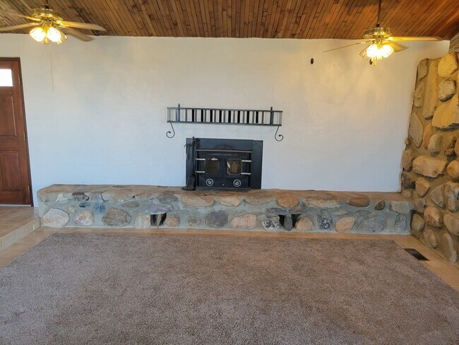 Building Photo - 876 E 400 S