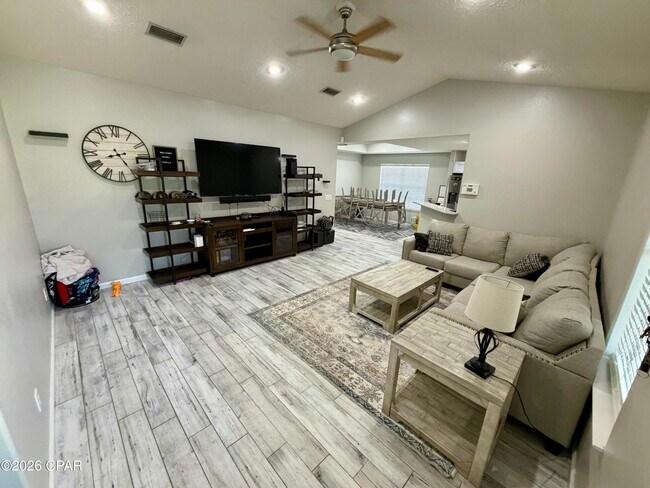 Foto del edificio - 5424 Nicole Blvd