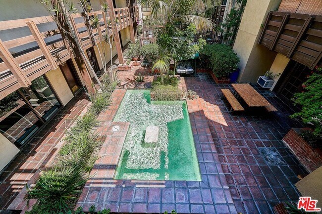 Foto del edificio - 320 S Ardmore Ave