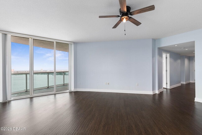 Building Photo - 241 Riverside Dr