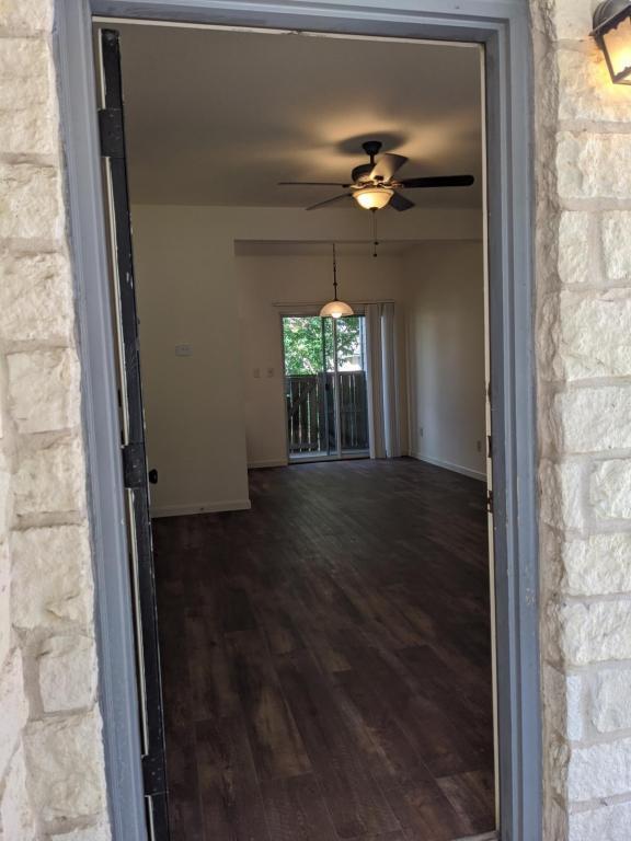 Foto del edificio - 2334 Westwood Lane
