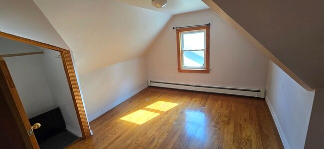 Building Photo - 132 Cherry St