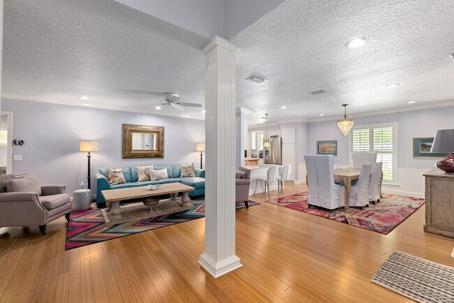 Foto del edificio - 16 Magnolia Ave