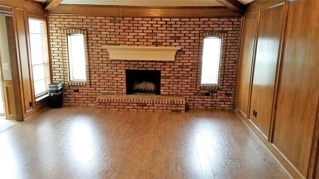 Foto del edificio - 534 Post Oak Ln