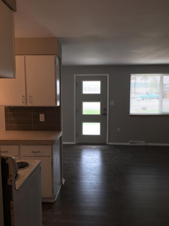 Building Photo - 4858 Garrison St