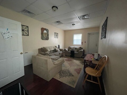 Foto del edificio - 1533 Cecil B. Moore Ave