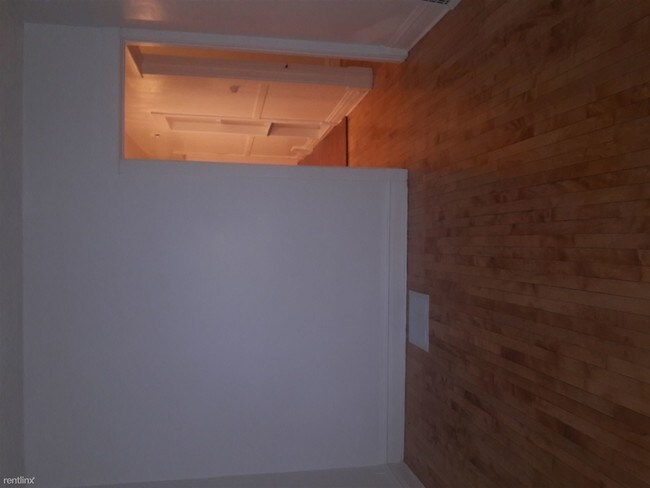 Foto del edificio - 2638 N Springfield Ave