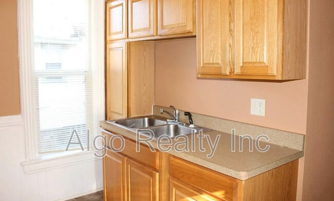 Foto del edificio - 861 Marion St