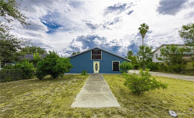 Building Photo - 2415 E Expressway 83