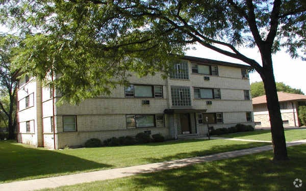 Primary Photo - 420 Beach Ave