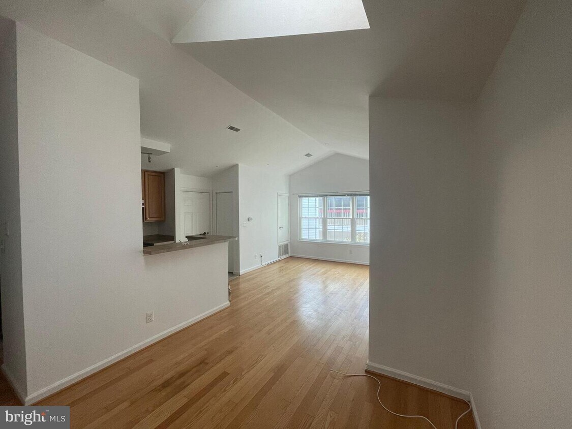 18516 Boysenberry Dr Unit 210, Montgomery Village, MD 20879 Room for