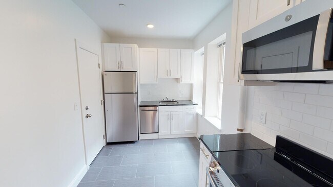 Building Photo - 123 Sutherland Rd