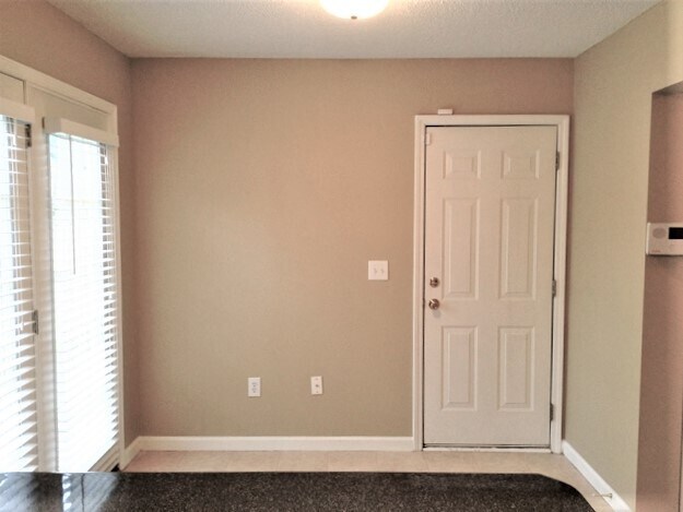 Building Photo - 205 Boggart Court