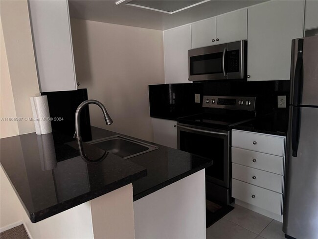 Building Photo - 3226 Coral Lake Lane 3226, Coral Springs, ...