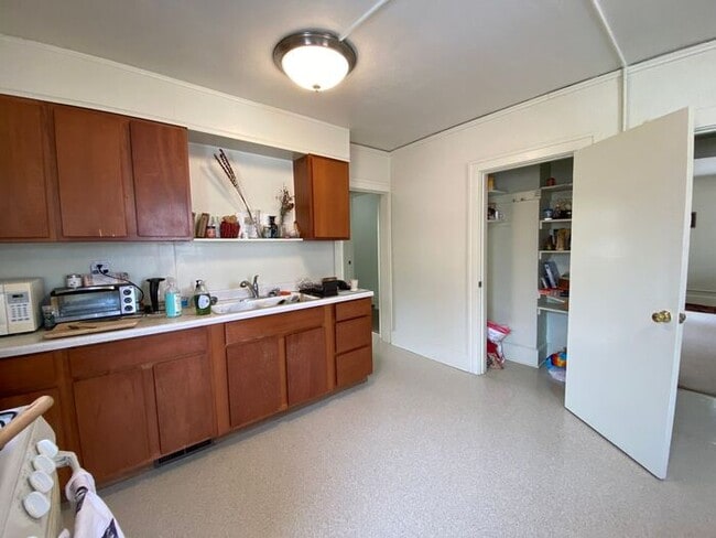 Foto del edificio - $1,500 | 2 Bedroom, 1 Bathroom Duplex | No Pets | Available for an August 12th, 2026 Move In!