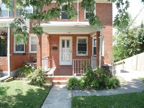 Building Photo - 7212 Gough St