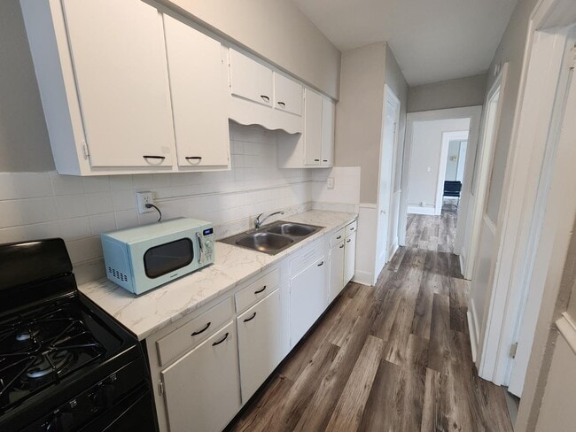 Foto del edificio - 146 King Dr