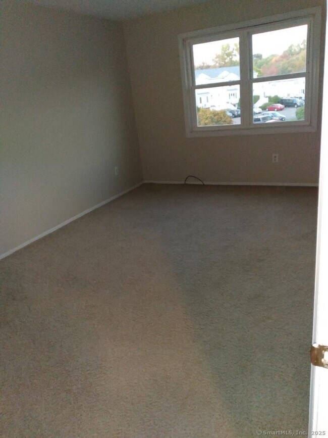 Foto del edificio - 16 Southwind Ln