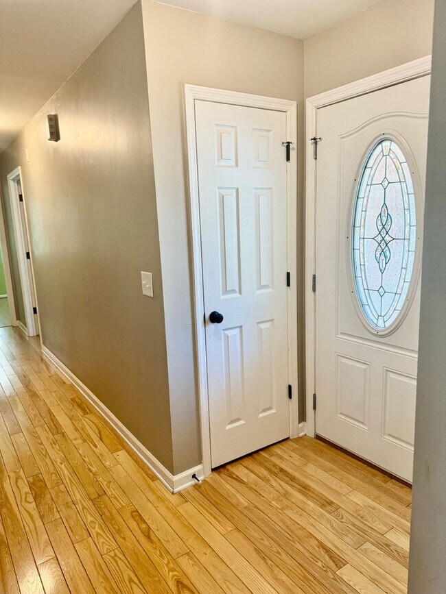 Foto del edificio - 3/2 Brick Home in Crowfield Plantation in Goose Creek!
