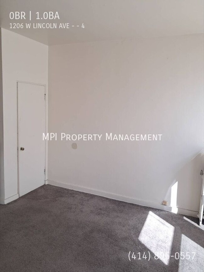 Foto del edificio - 1206 W Lincoln Ave