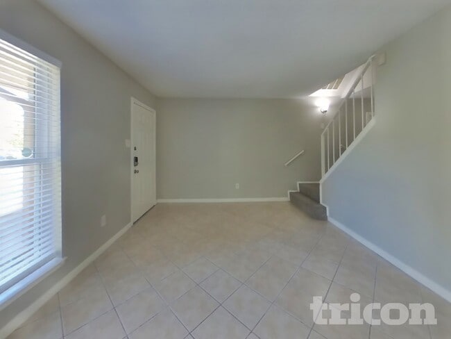 Building Photo - 7519 Lobera Dr