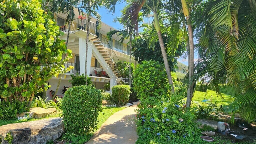 4056 Lake Osborne Dr Unit 12, Lake Worth, FL 33461 Condo for Rent in