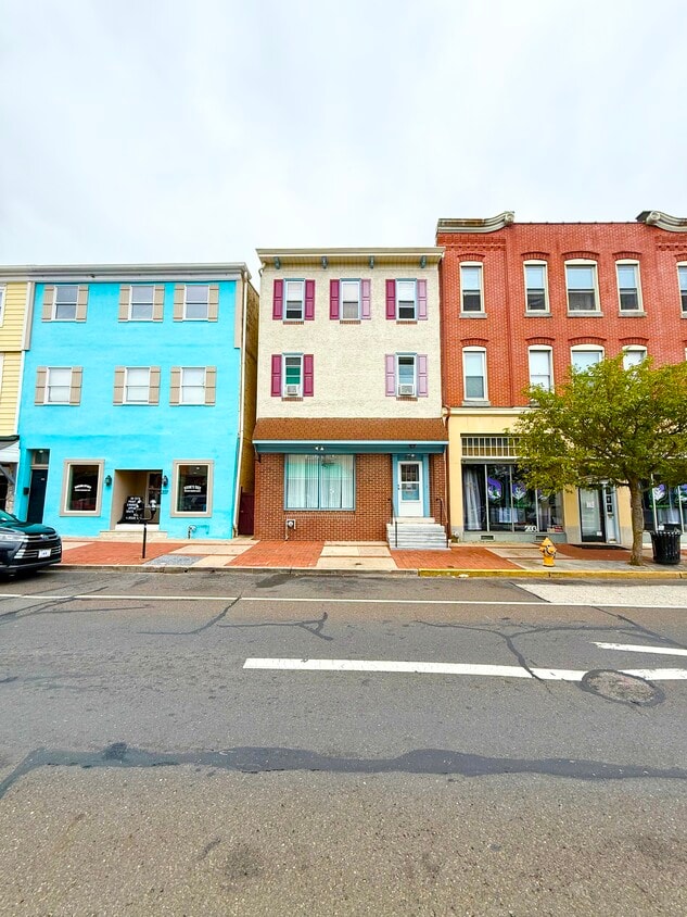 Foto principal - 205 Mill St