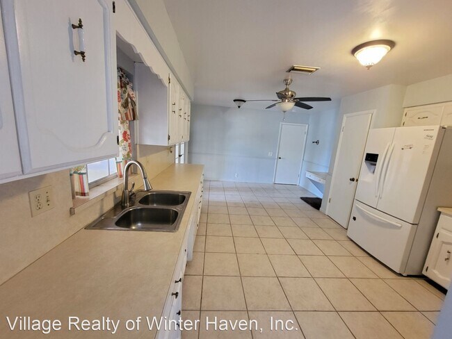 Building Photo - 4 br, 3 bath House - 555 Alachua Drive
