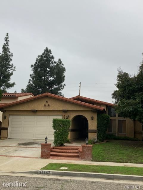 Building Photo - 3 br, 1.5 bath House - 23142 Valerio St