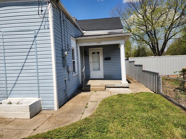 Building Photo - Cute & Quirky 3 bedroom House in Portland